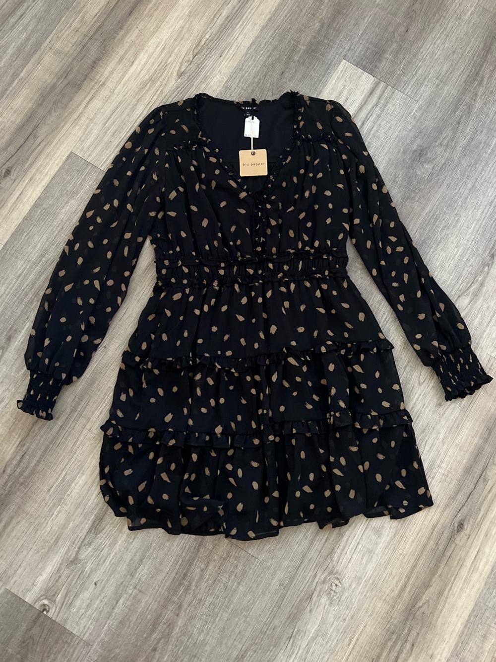 NWT Blu Pepper Black Long Sleeve Tiered Dress with Gold Print